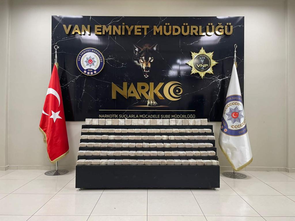 Polis uyuşturucuya geçit vermiyor