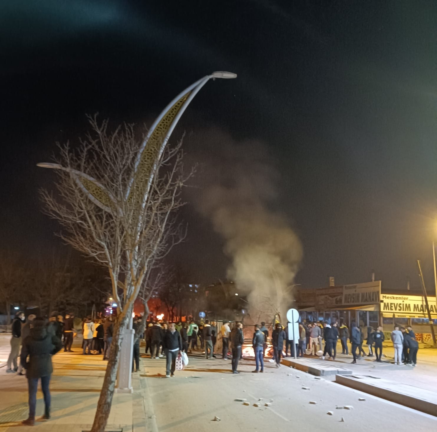 Van ve Çevre İllerde Mazbata Kararına Tepkiler: Olaylar Kontrolden Çıktı