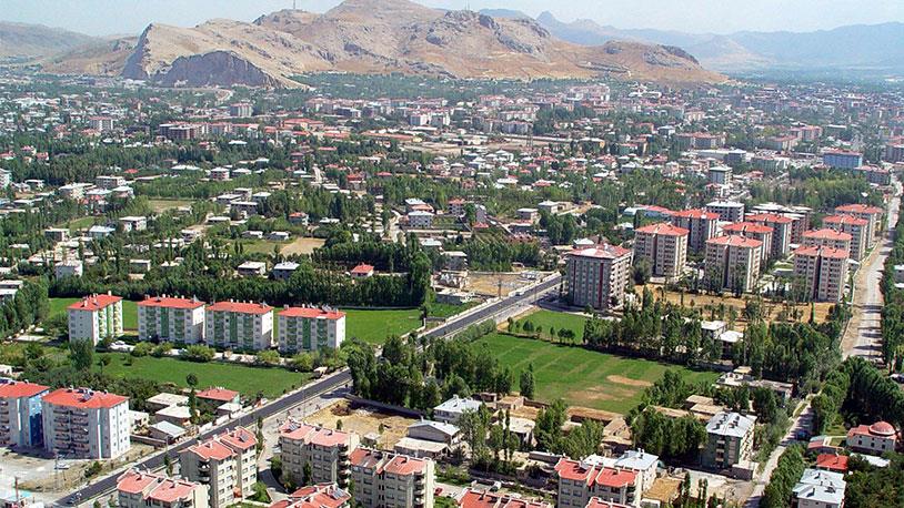 Van her konuda yerinde sayıyor