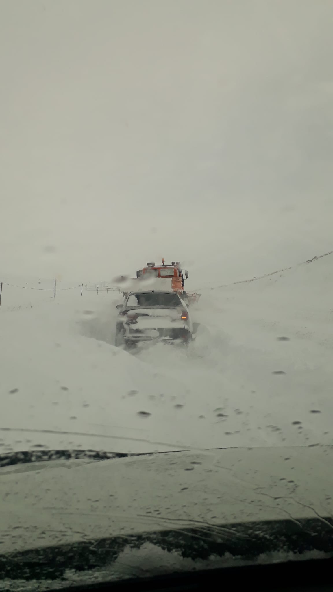 Deprem Bölgesine Kar engeli 