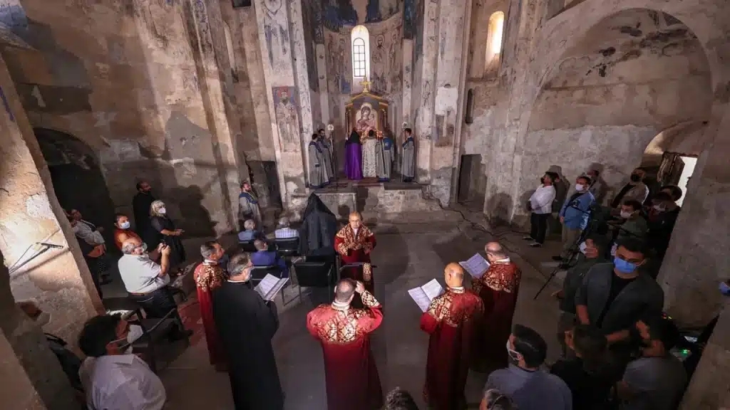 Akdamar'da duygusal ayin 