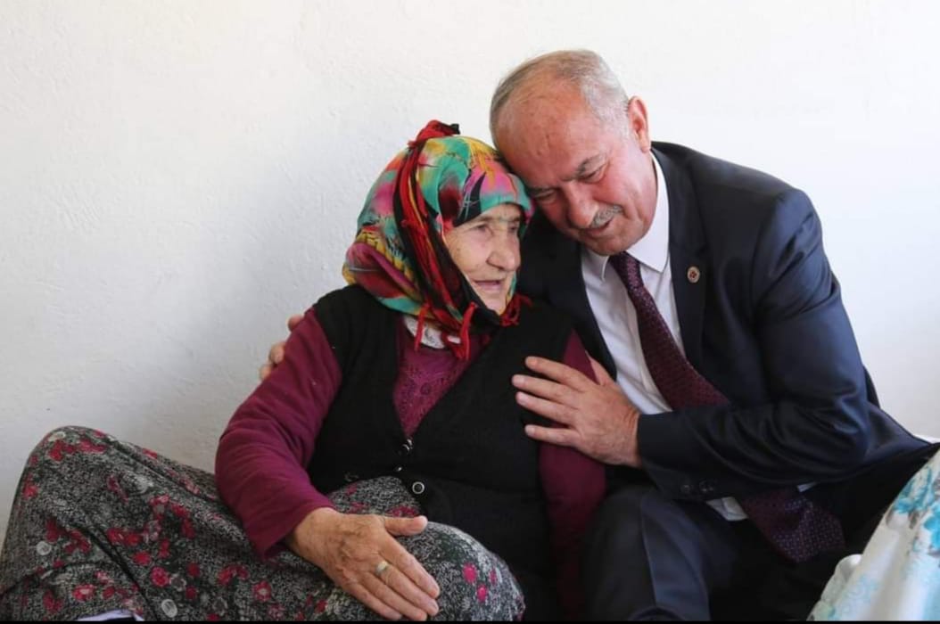 Tuşba Belediye Akman'dan ; 8 Mart kadınlar günü mesajı