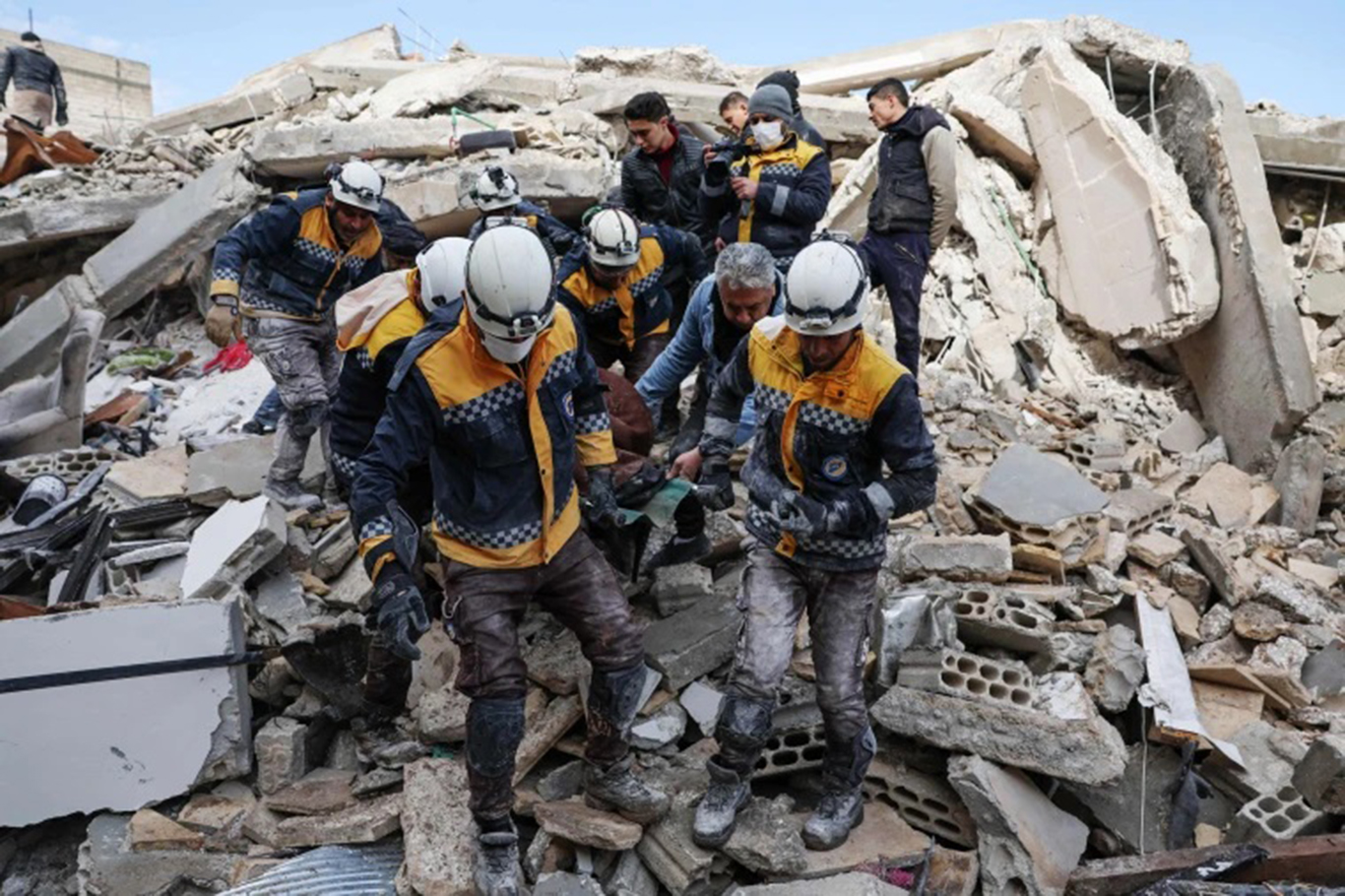 Deprem bölgesinde son durum: can kaybı 32 bine dayandı
