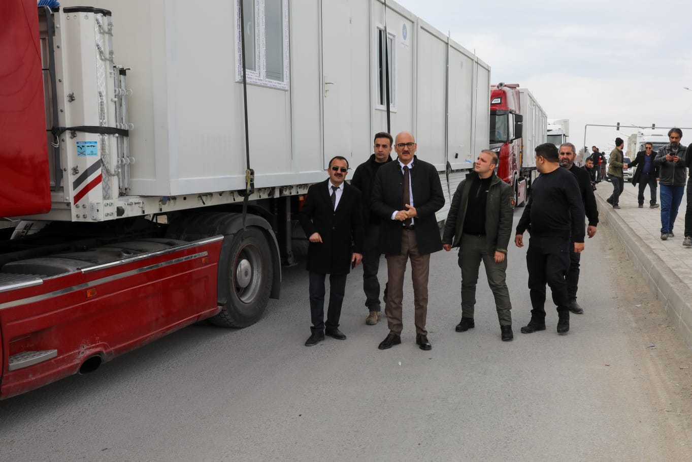 İpekyolu Belediyesine konteyner desteği