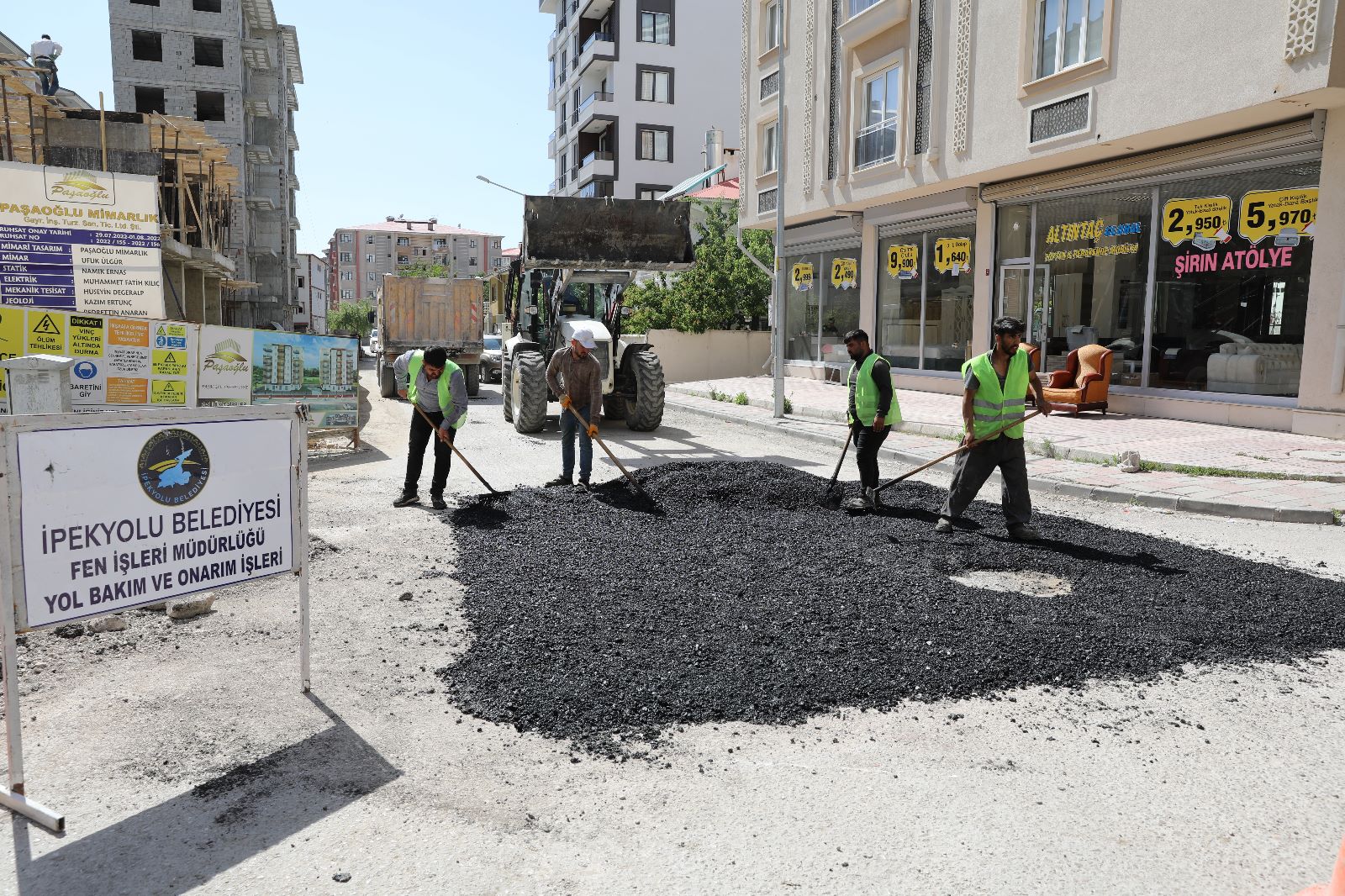 İpekyolu Belediyesi yollarda çalışıyor