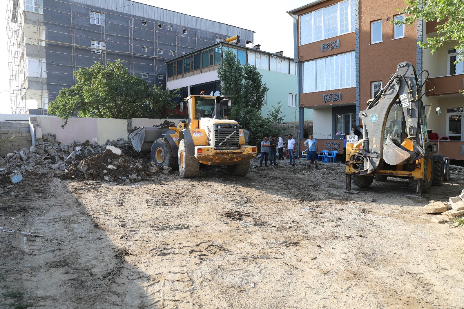 Metruk binalar kaldırılıyor