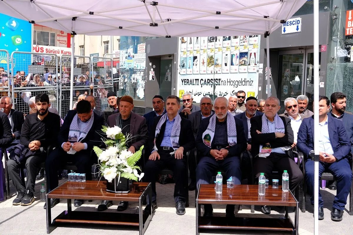 Van'da Mevlid-i Nebi Etkinliğine HAMAS Temsilcisi Konuşmacı Olarak Katıldı
