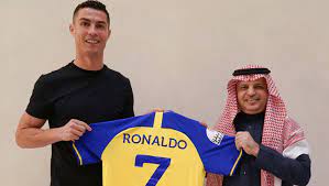Cristiano Ronaldo resmen Al Nassr'da!