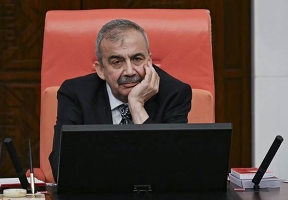 Barış elçisi önder hayatını kaybetti