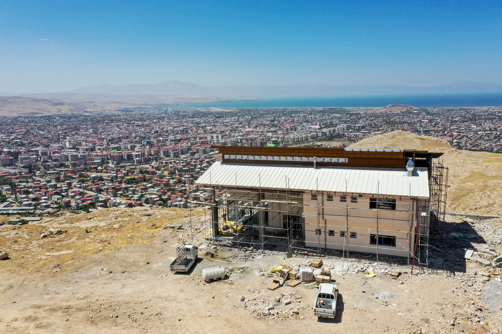Van’ı tepeden seyredeceğiz