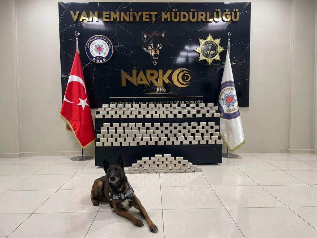 Van’da 64.5 kilogram eroin maddesi ele geçirildi