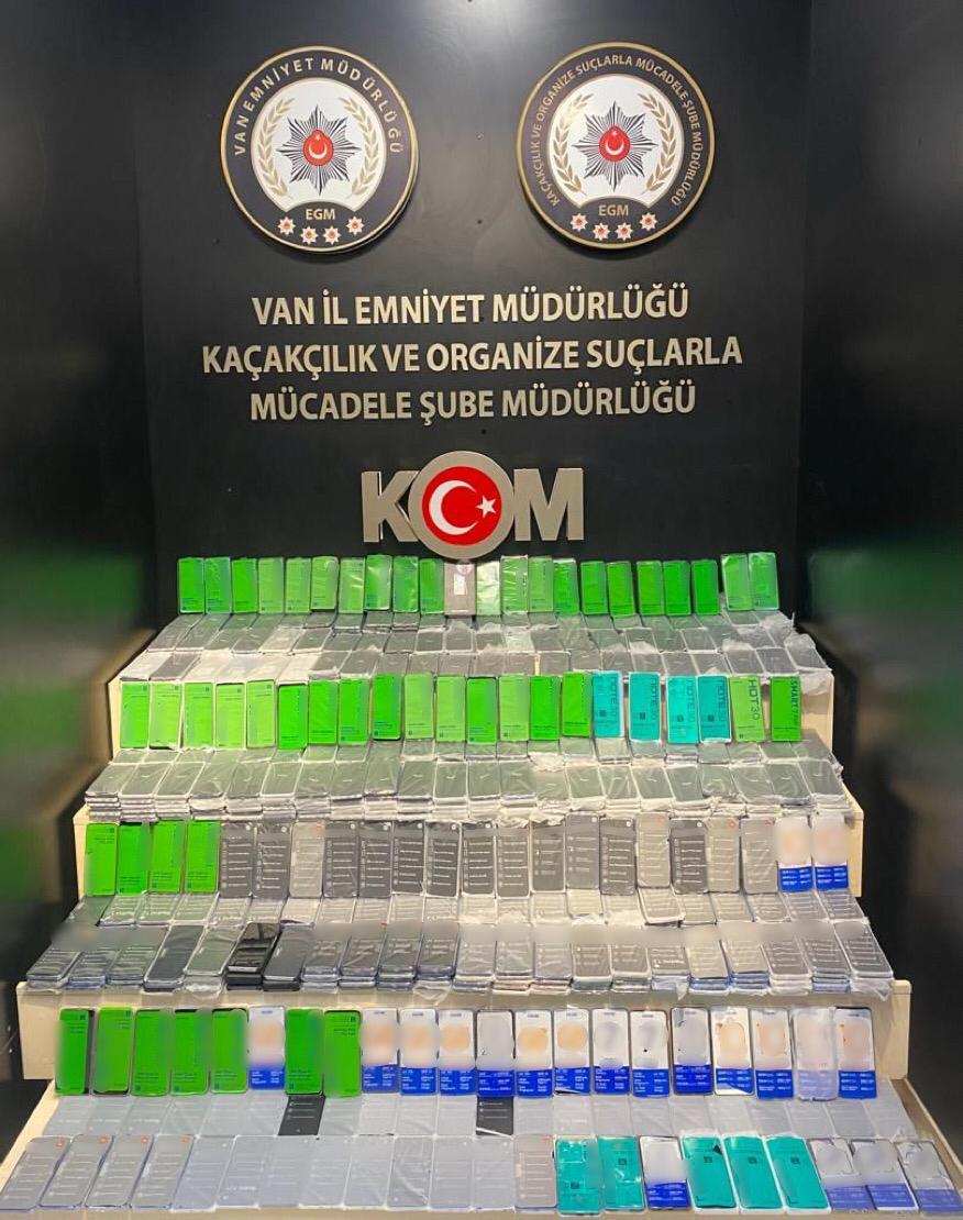 Van’da çeşitli suçlardan 43 kişi  göz altına alındı 