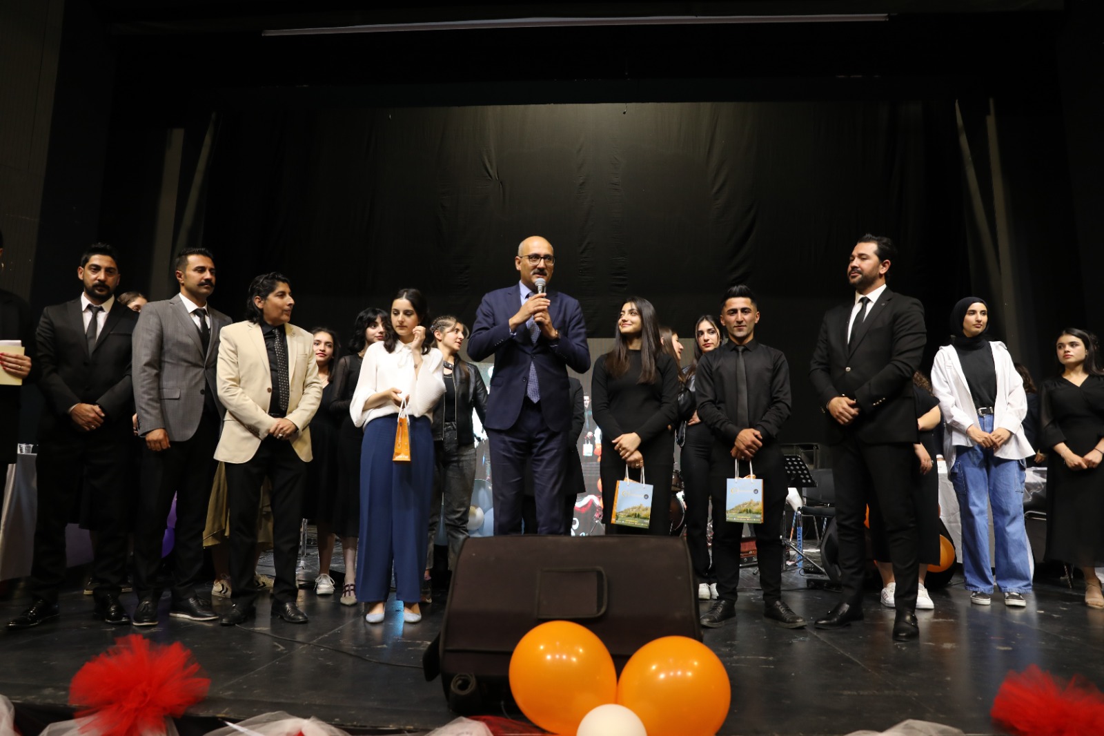 Van’da Liseli Sesler Yarıştı 