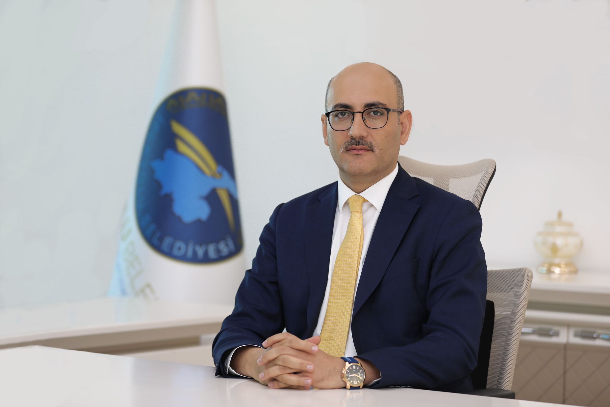 İPEKYOLU KAYMAKAMI VE BELEDİYE BAŞKAN V. İHSAN EMRE AYDIN’IN “RAMAZAN BAYRAMI” MESAJI 