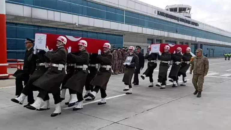ŞEHİTLERİMİZE HAZİN TÖREN